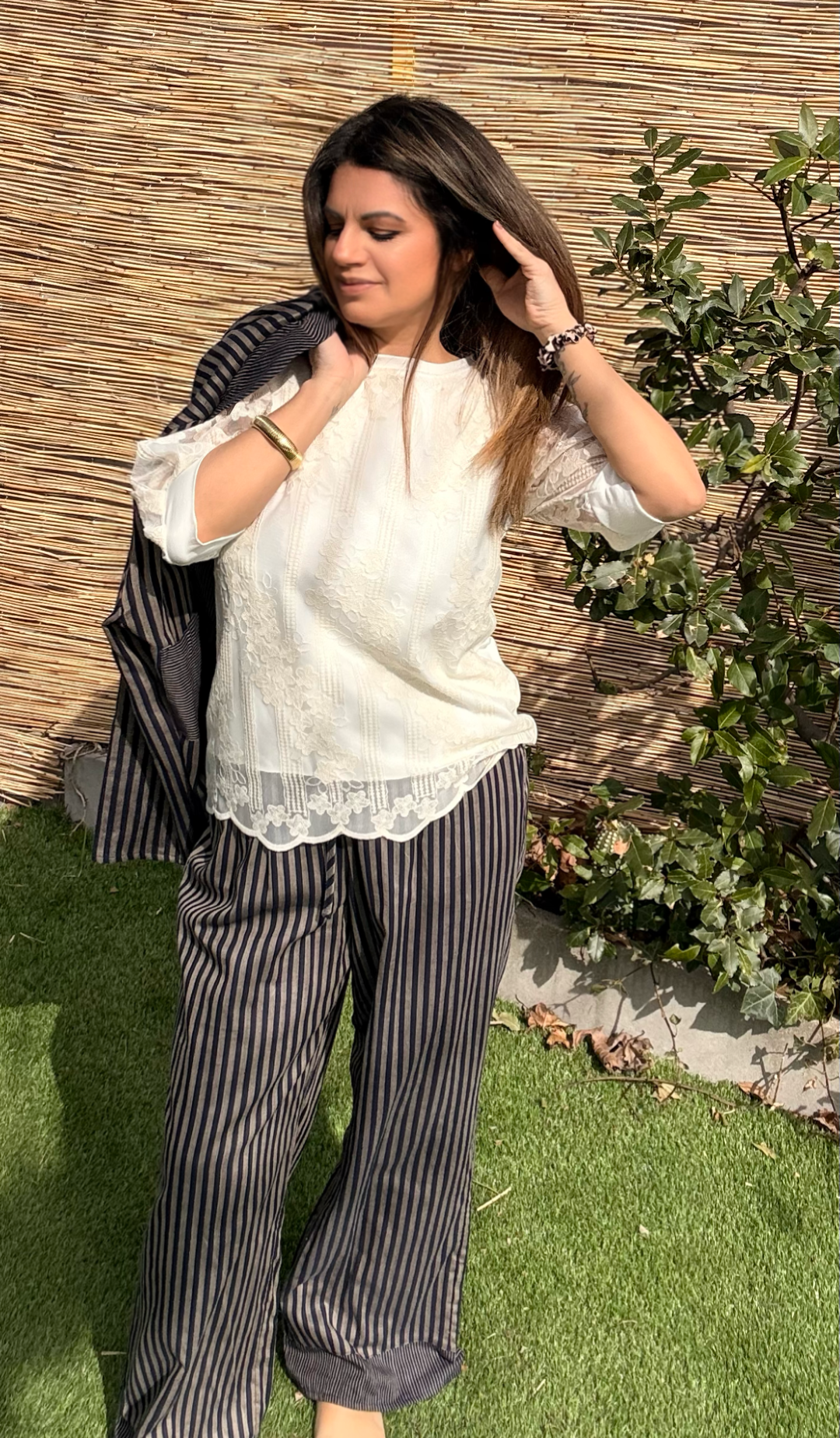 TOP EN DENTELLE JOHANNA PARIS