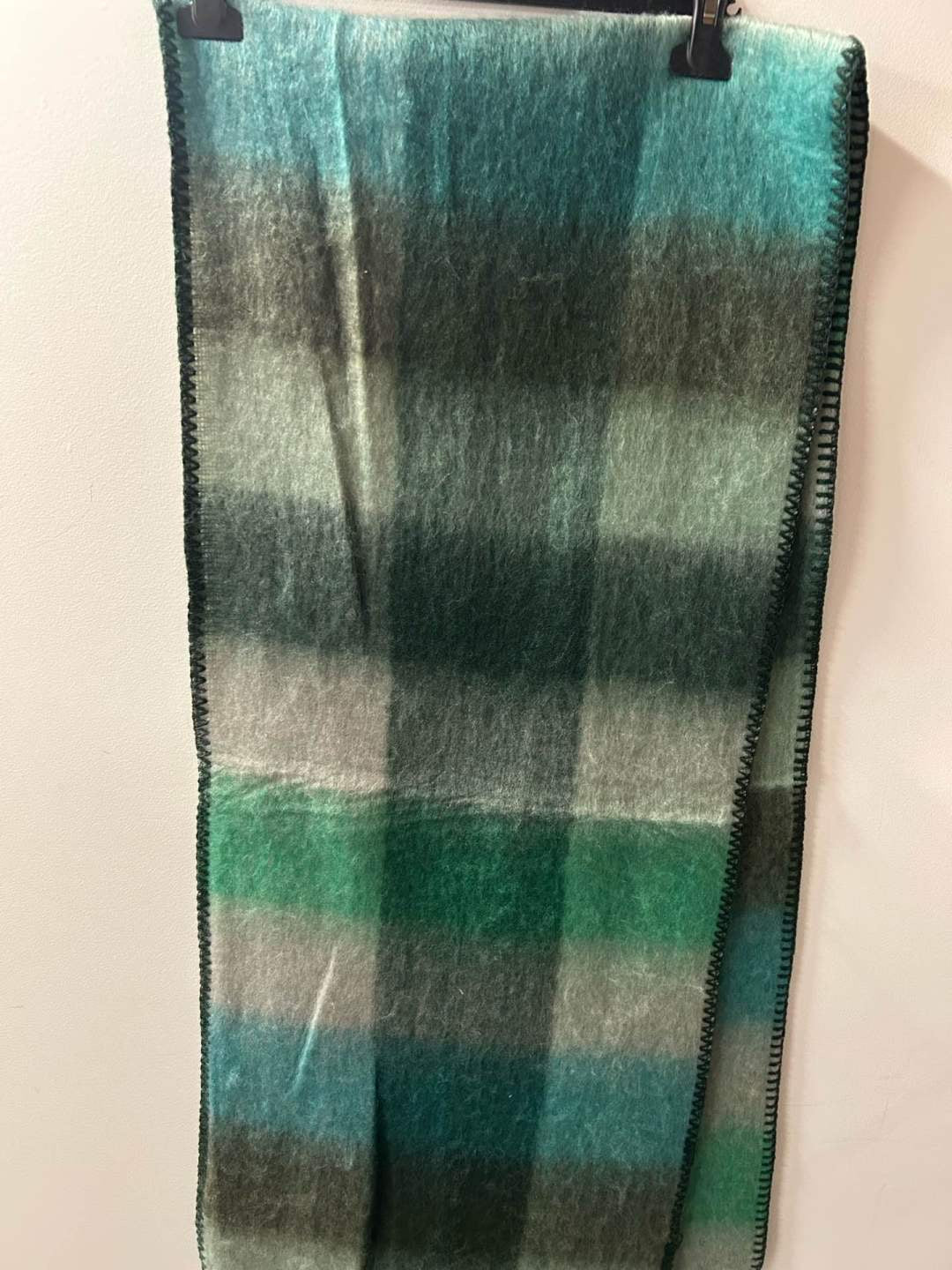 ÉCHARPE A CARREAUX VERTE