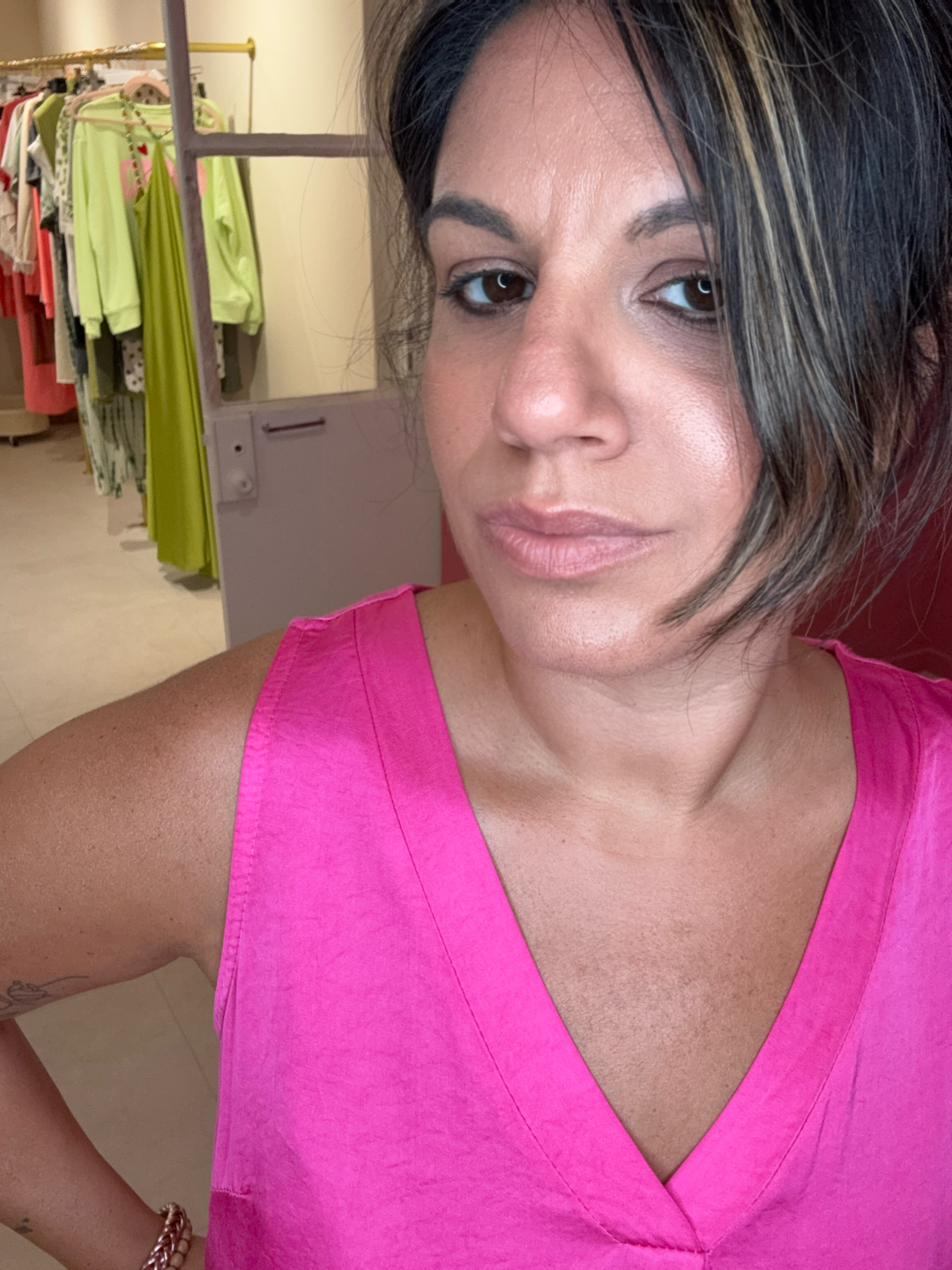 DÉBARDEUR EN SOIE FUSHIA