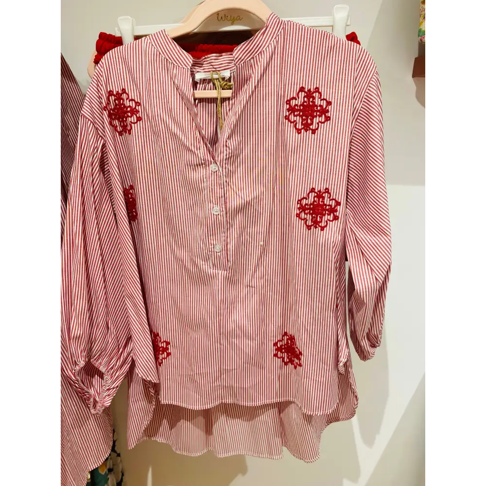 Chemise Chic 100% Coton avec Broderie et Rayures Rouges