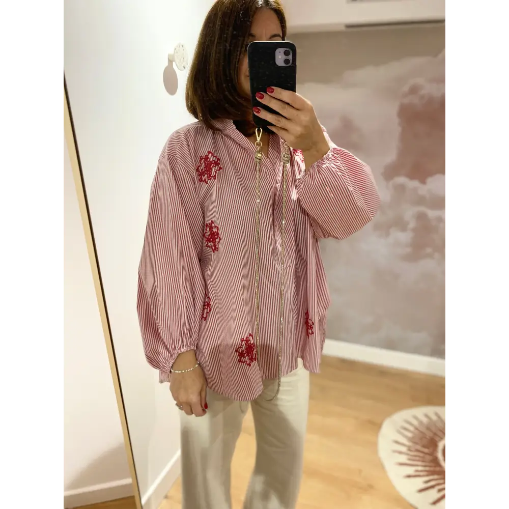 Chemise Chic 100% Coton avec Broderie et Rayures Rouges