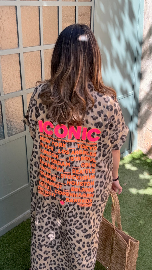 ROBE LEOPARD ICONIQUE AU DOS