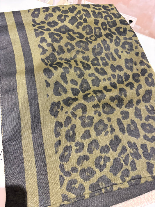 ÉCHARPE LÉOPARD KAKI