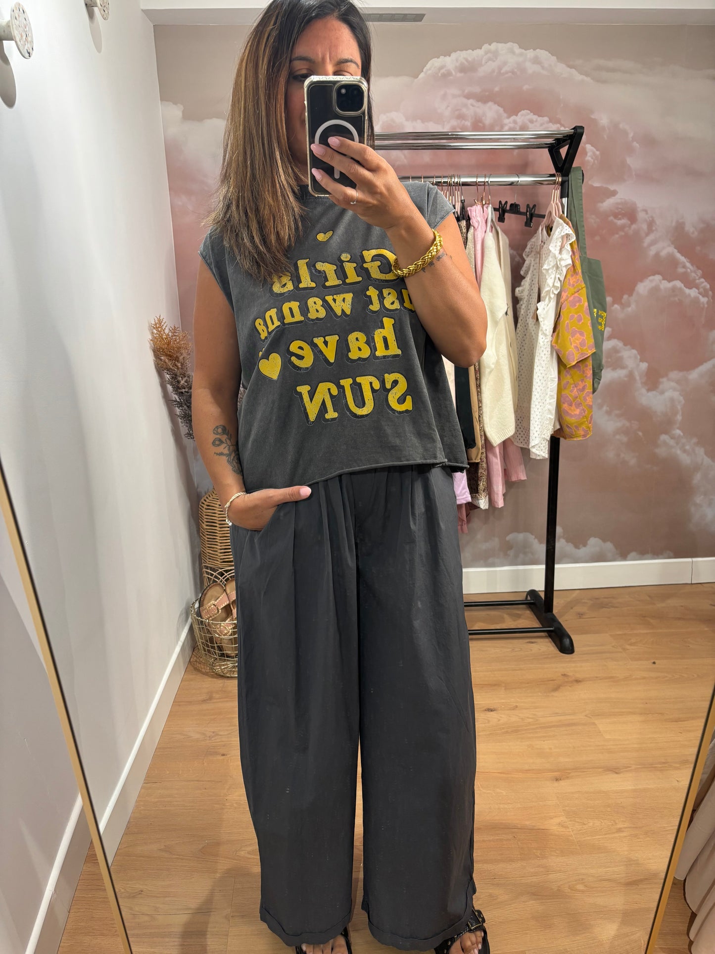 TOP GRIS