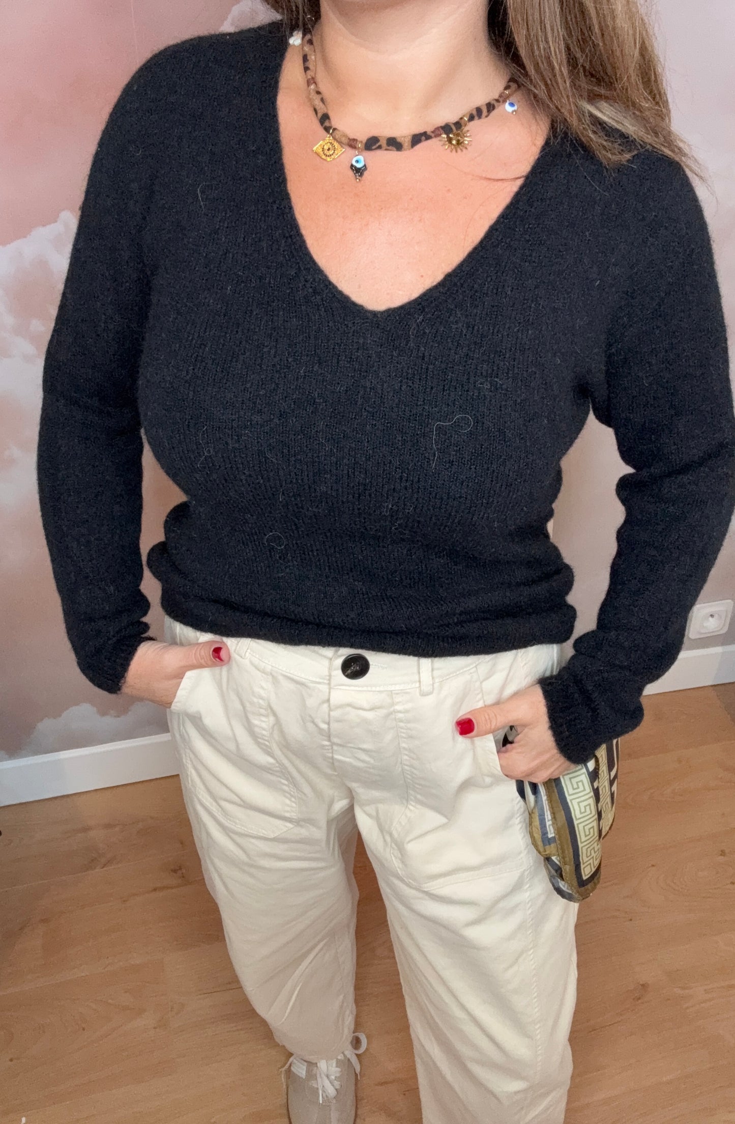 PULL COL V MANCHES LONGUES NOIR