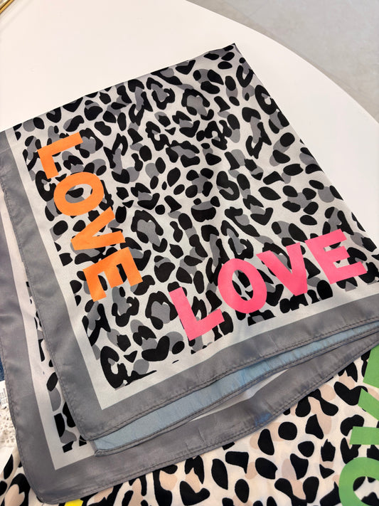 FOULARD LEO SATINÉ