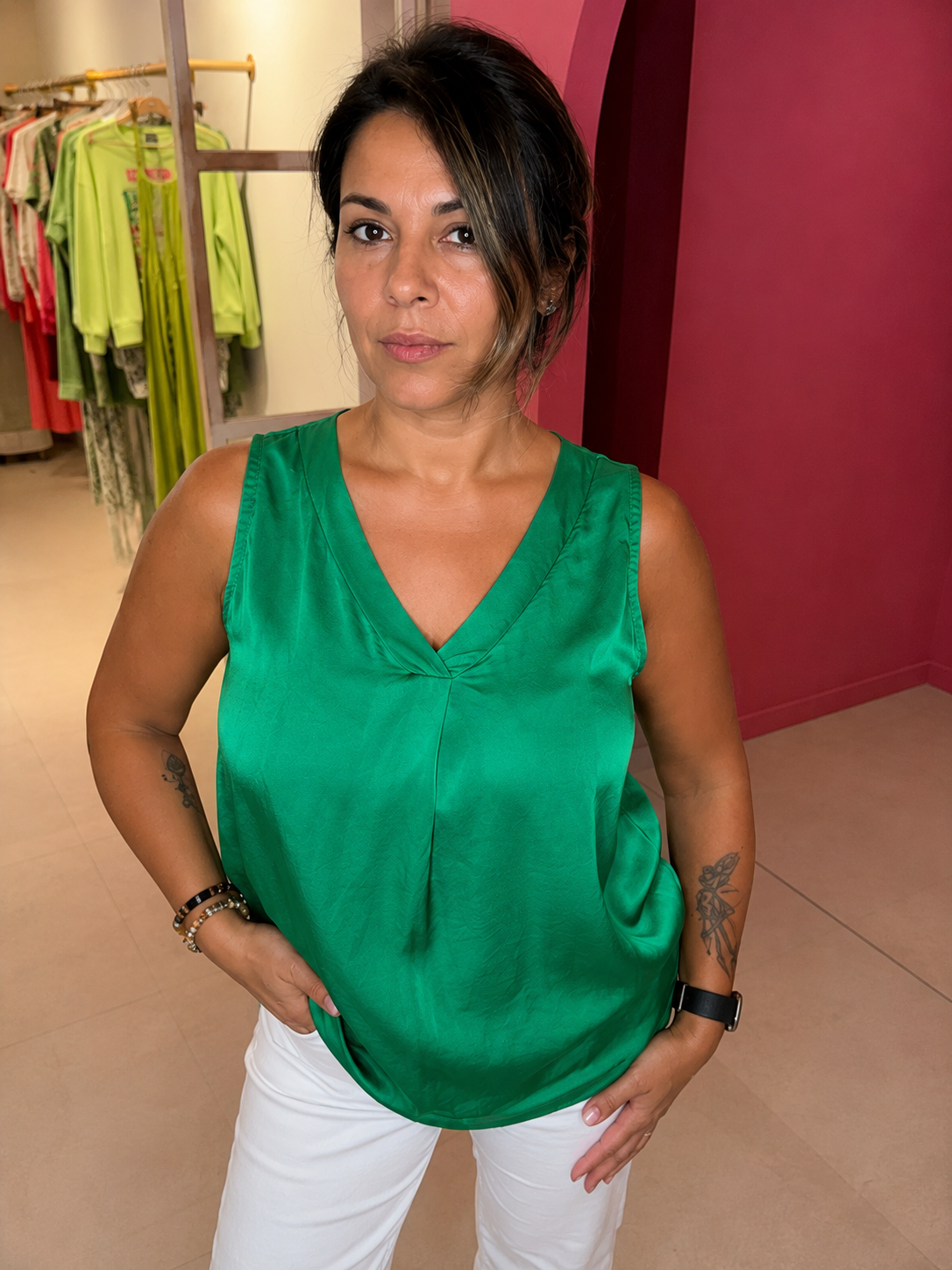 DÉBARDEUR EN SOIE FUSHIA VERT