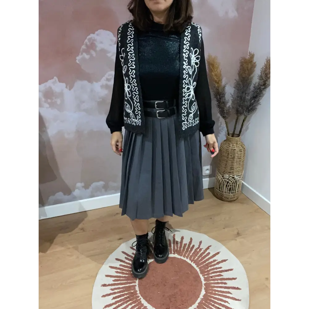 Jupe midi plissée anthracite ceinturée